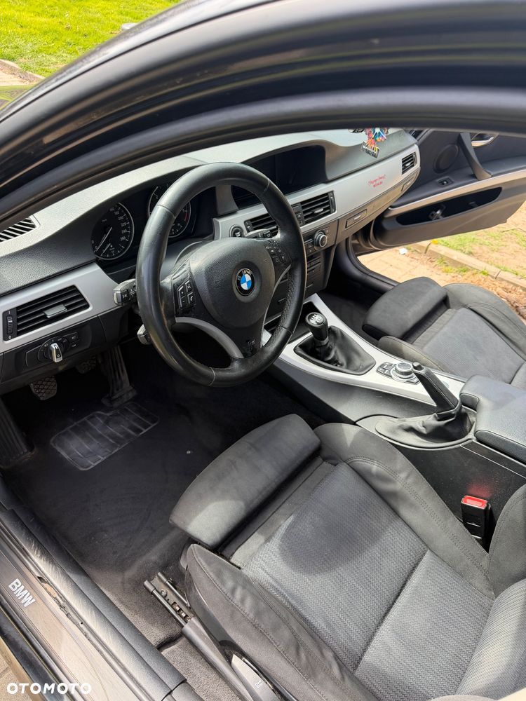 BMW Seria 3 320d xDrive - 9