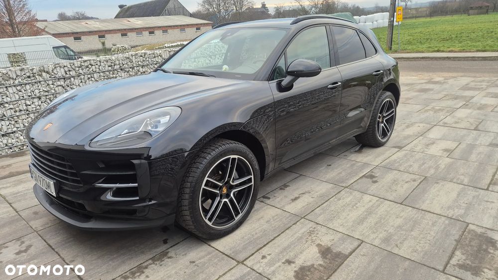 Porsche Macan - 1
