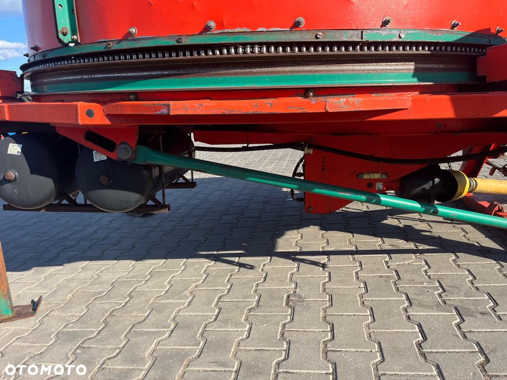 Kverneland Taarup 807 - 4