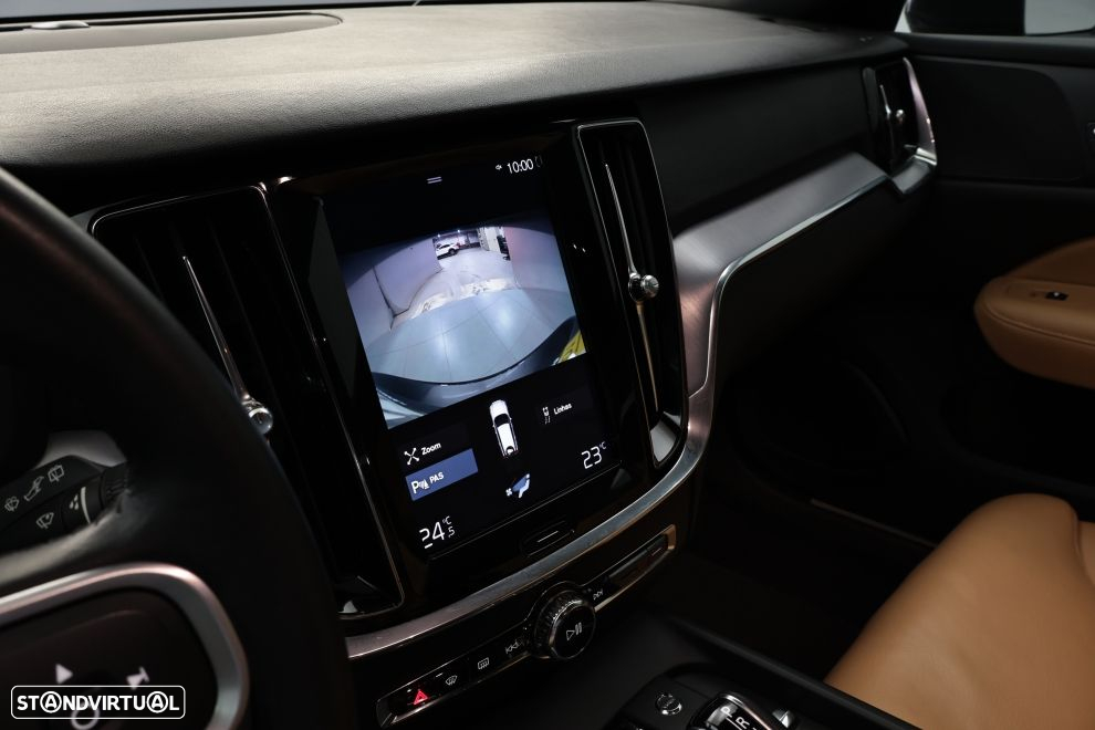 Volvo V60 2.0 D4 Momentum Geartronic - 16