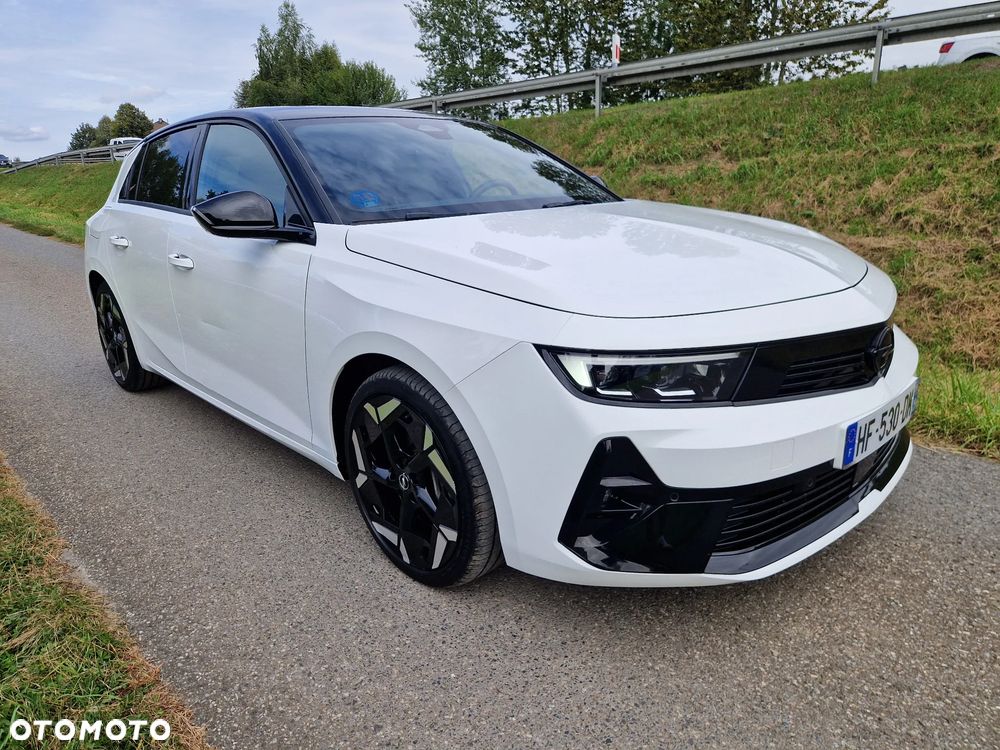 Opel Astra 1.6 T Plug-in Hybrid GSe - 2
