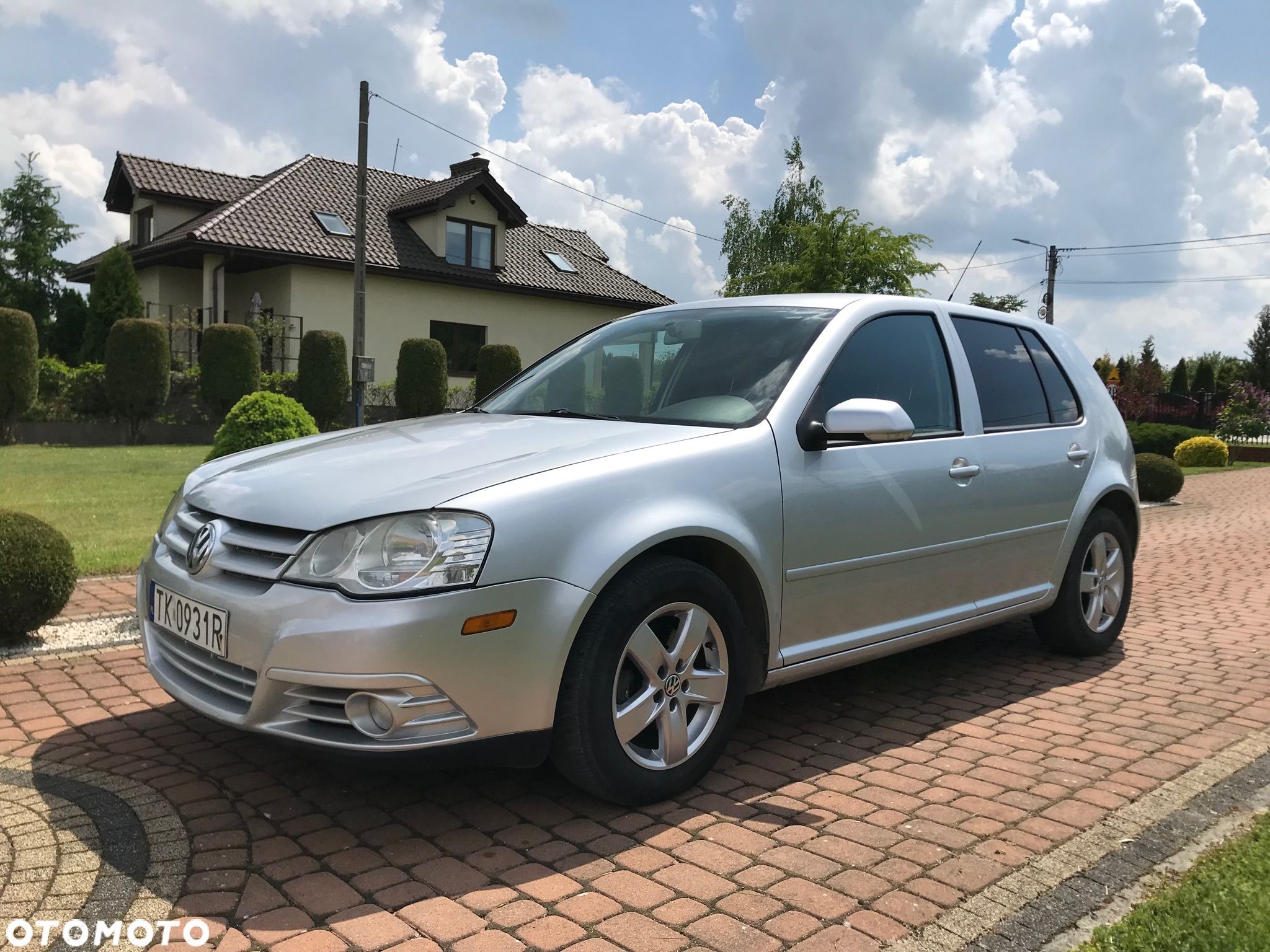 Volkswagen Golf - 1