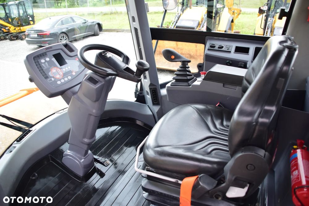 Hamm HC130i - 15