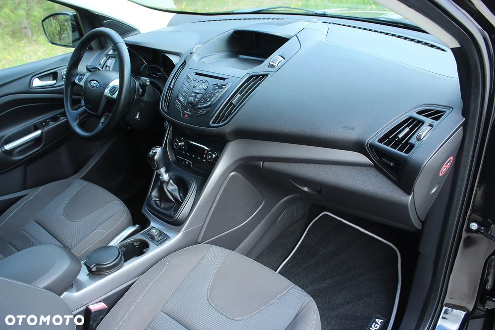 Ford Kuga 2.0 TDCi 2x4 Trend - 25