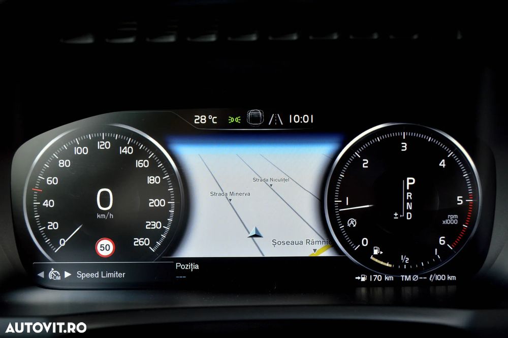 Volvo XC 90 D5 AWD R-Design - 13