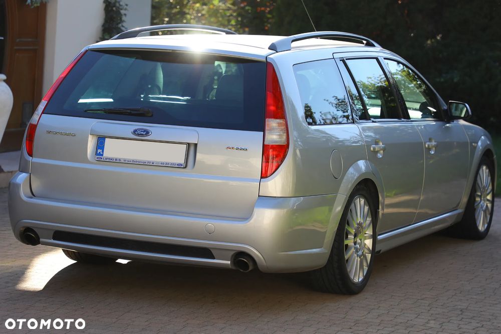 Ford Mondeo V6 ST 220 - 6