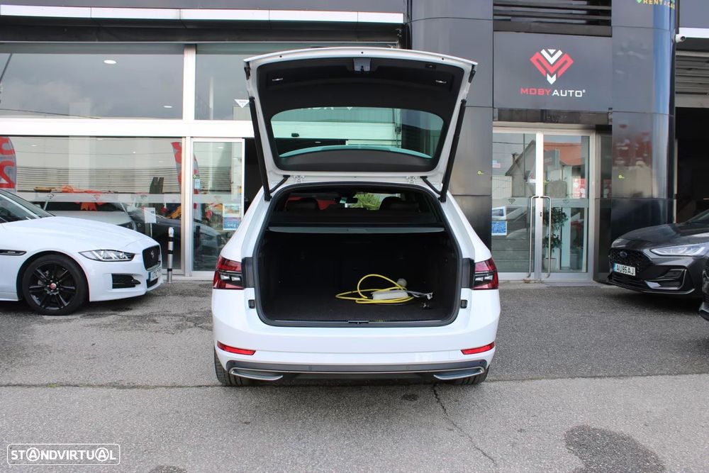 Skoda Superb 1.4 TSI iV Sportline DSG - 18
