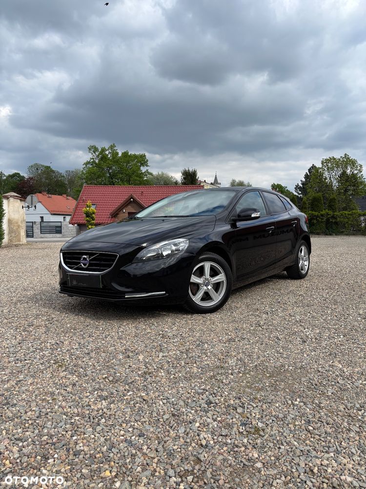 Volvo V40 D2 Momentum - 1