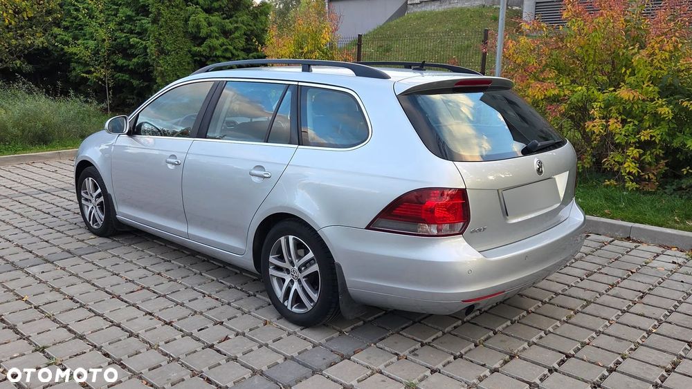 Volkswagen Golf 1.6 TDI Comfortline - 8