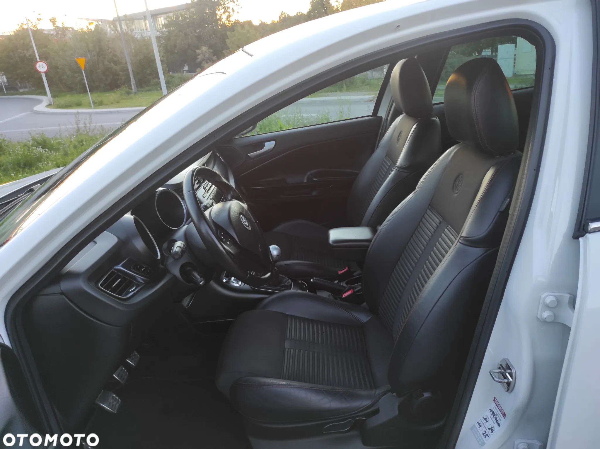 Alfa Romeo Giulietta 1750 TBi Quadrifoglio Verde - 13