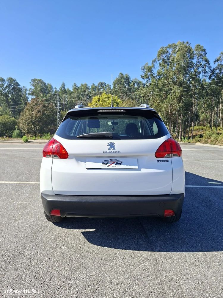 Peugeot 2008 - 4