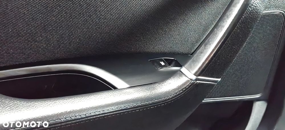 Hyundai i40 Kombi 1.7 CRDi Premium - 36