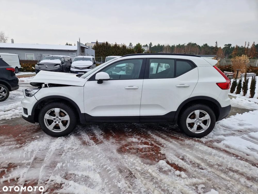 Volvo XC 40 T3 Momentum Core - 2