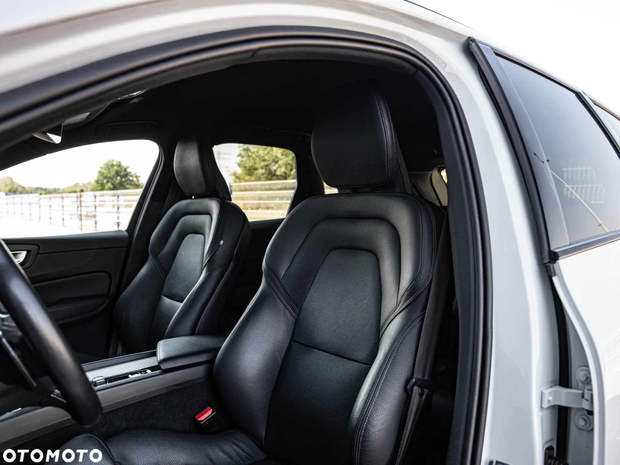 Volvo XC 60 D4 Geartronic RDesign - 24