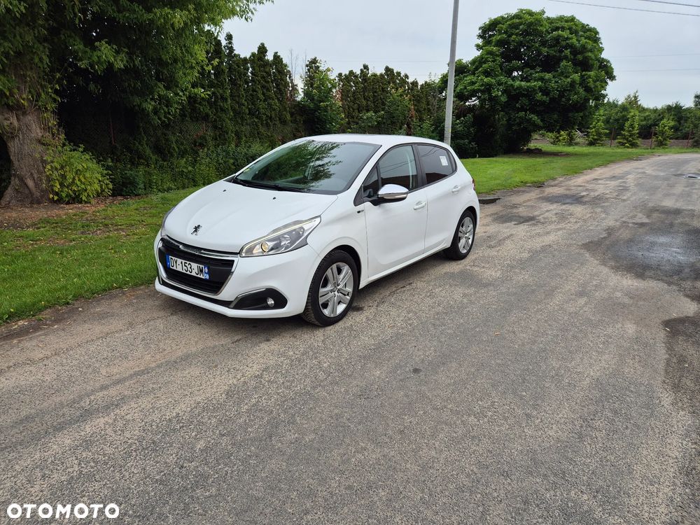 Peugeot 208 - 30