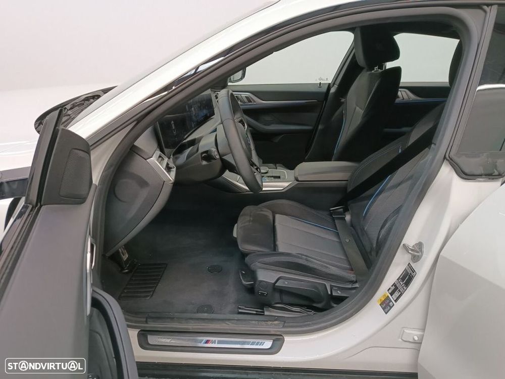 BMW i4 eDrive40 Pack Desportivo M - 8