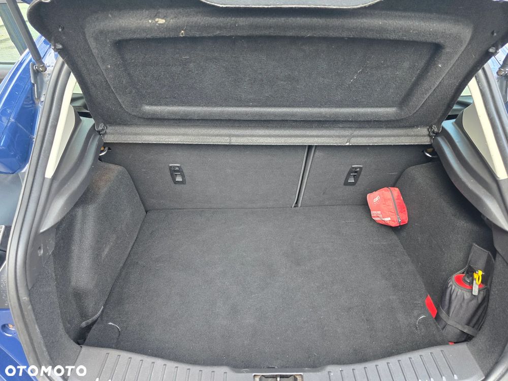 Ford Focus 1.6 Trend Sport - 21