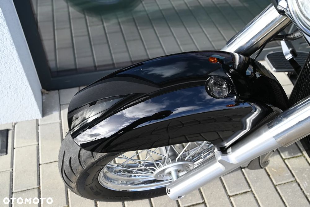 Suzuki Intruder - 22