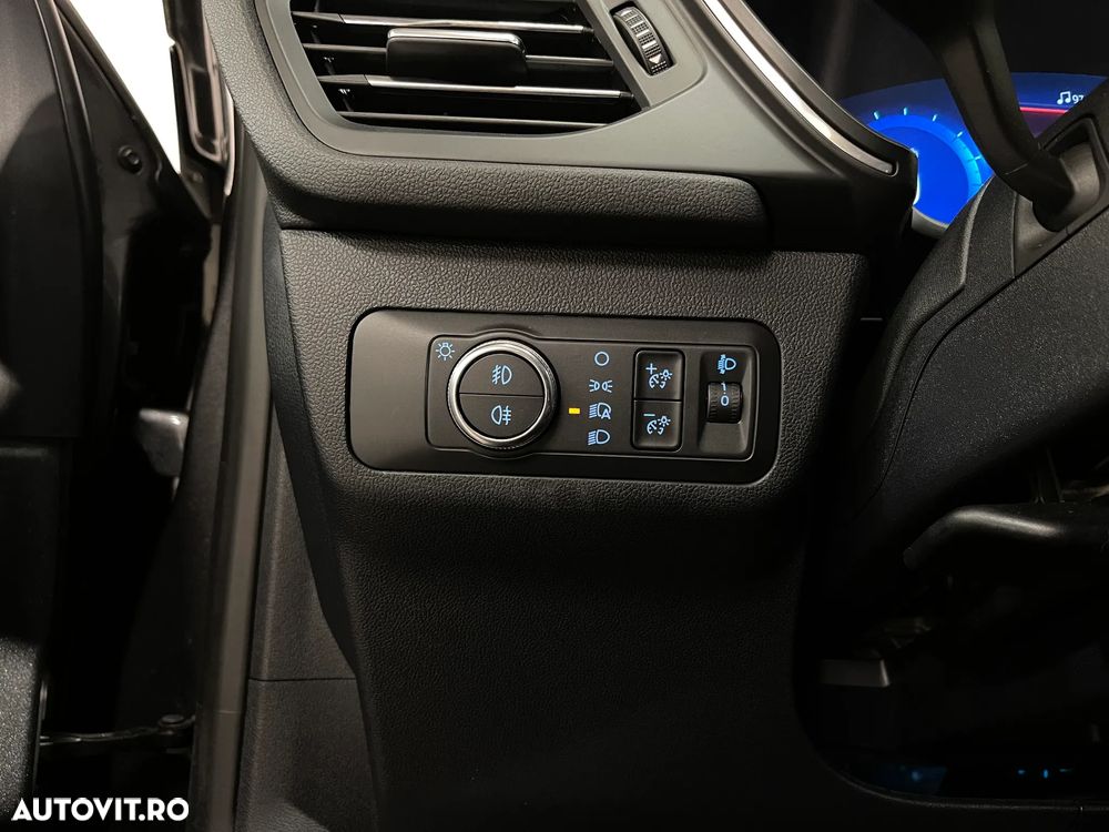 Ford Kuga 2.5 Duratec FHEV TITANIUM - 24