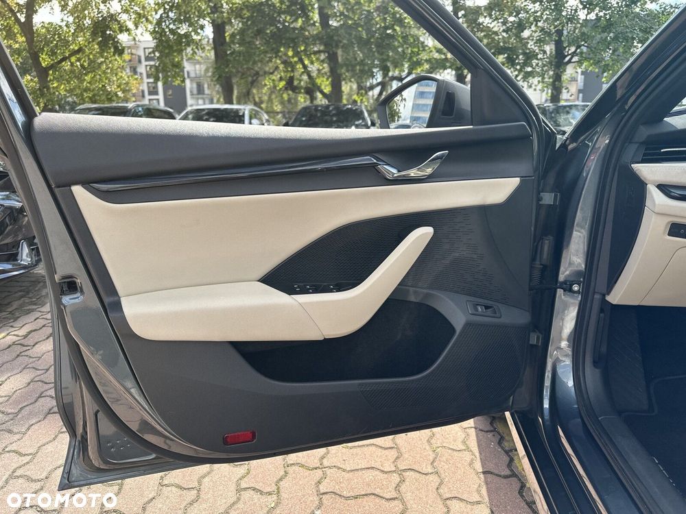 Skoda Octavia 2.0 TDI Style DSG - 11