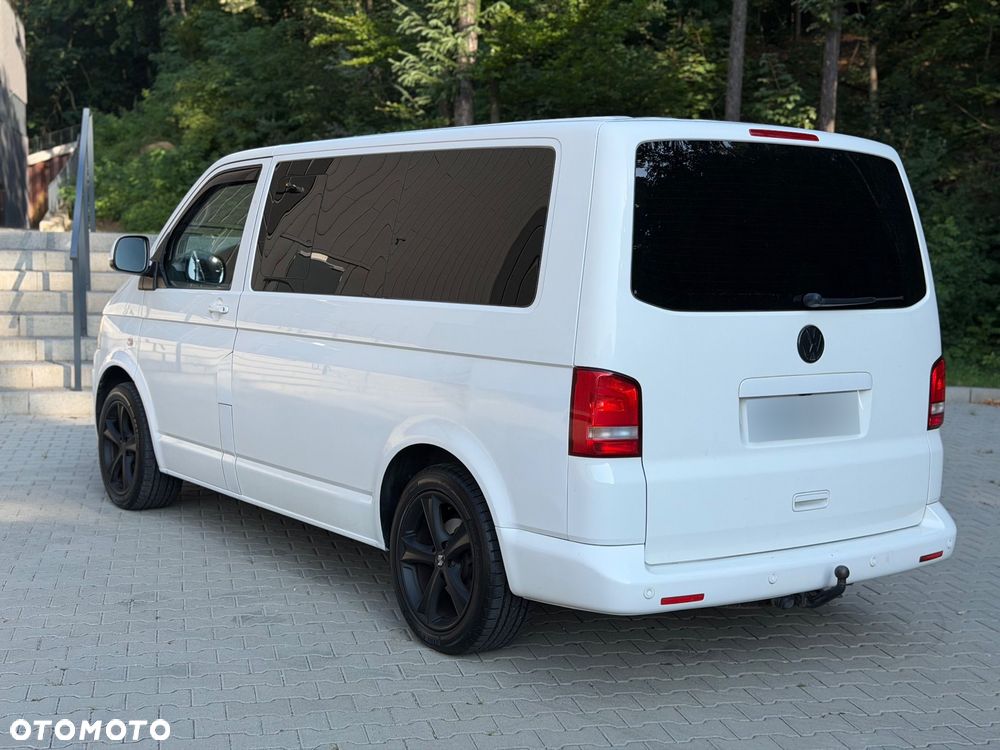 Volkswagen Multivan - 13