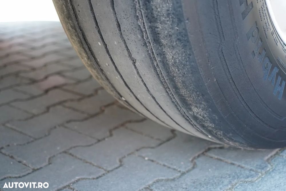 Spitzer REMORCA CIMENT SPITZER / 37.000 L / SILOU / 3 COMPARTIMENTE / AXE SAF / JANTE DIN ALIAJ - 16