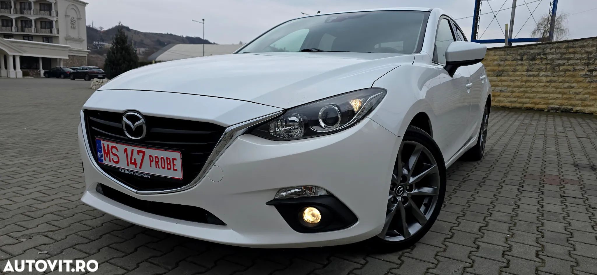 Mazda 3 G120 Attraction - 1