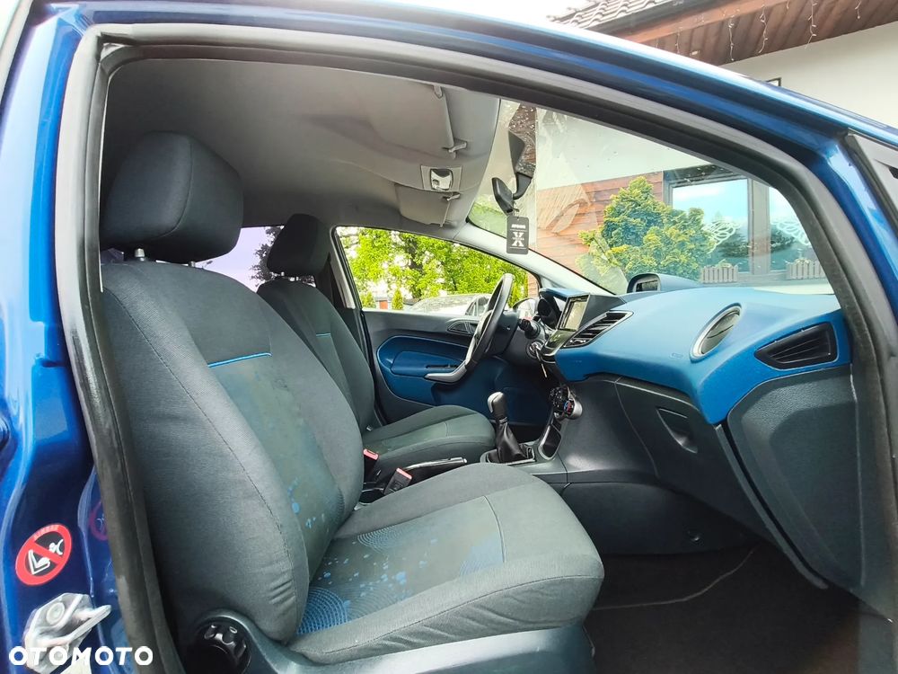 Ford Fiesta 1.3 Ghia - 28