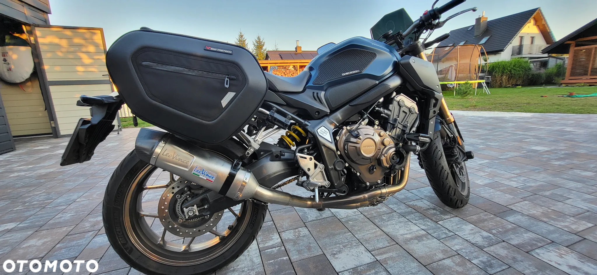 Honda CB - 10