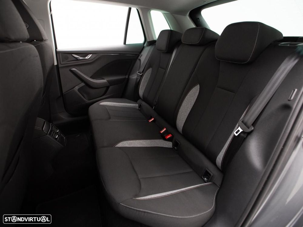 Skoda Kamiq 1.0 TSI DSG - 11