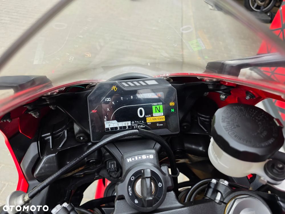 Honda CBR - 27