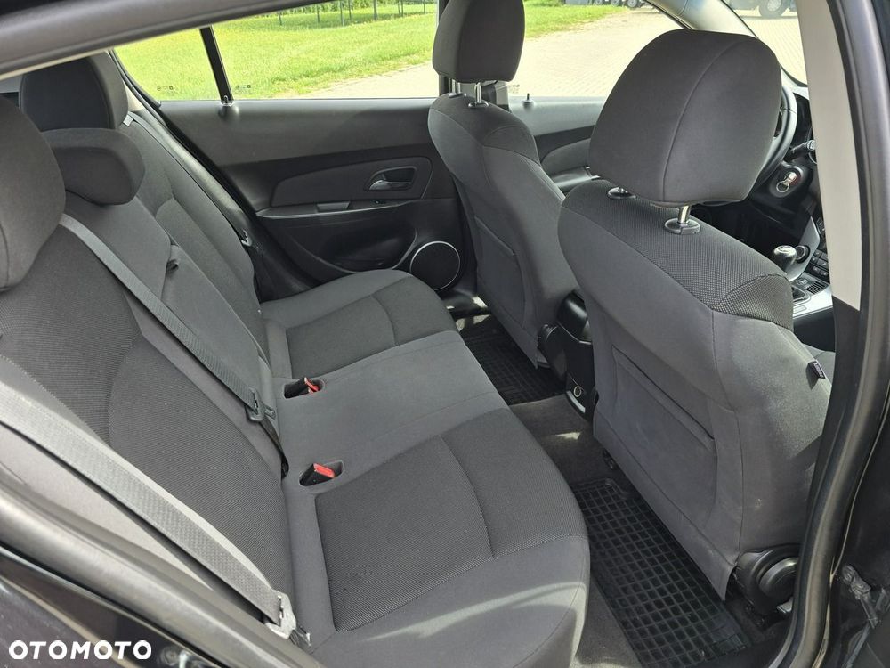 Chevrolet Cruze - 22