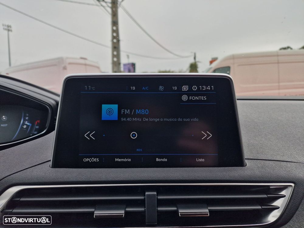 Peugeot 3008 1.2 PureTech Allure Pack EAT8 - 32