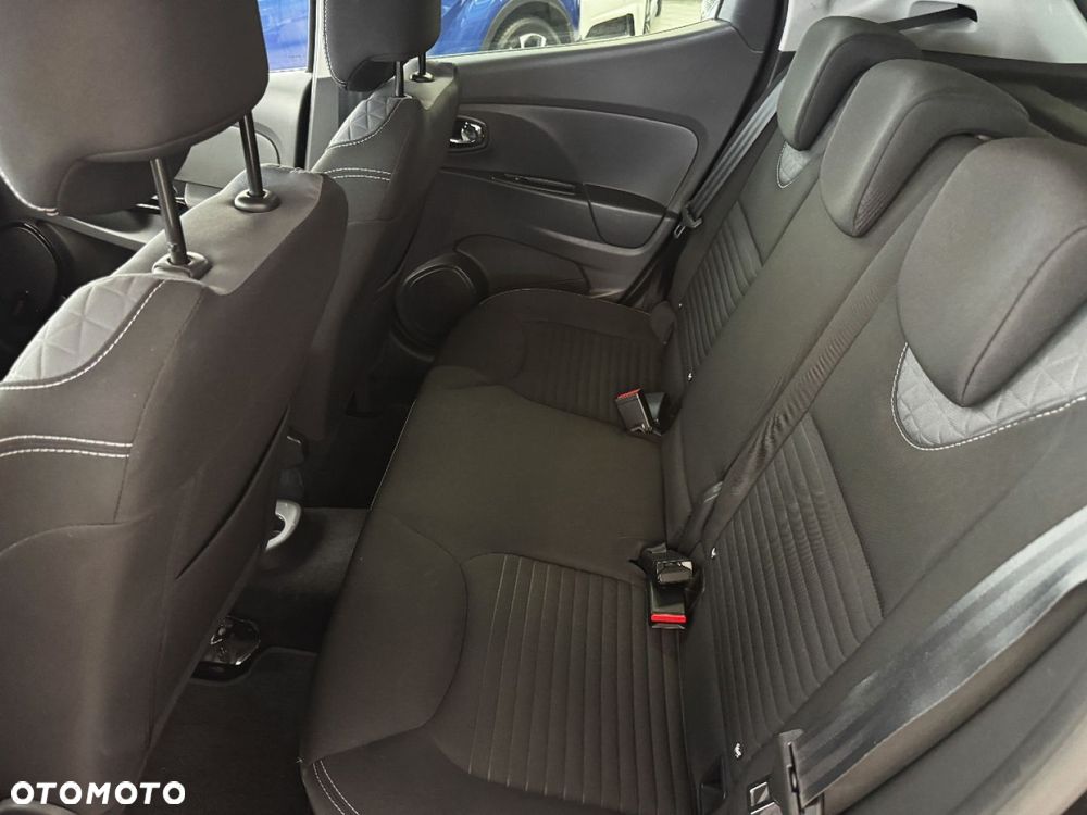 Renault Clio - 24