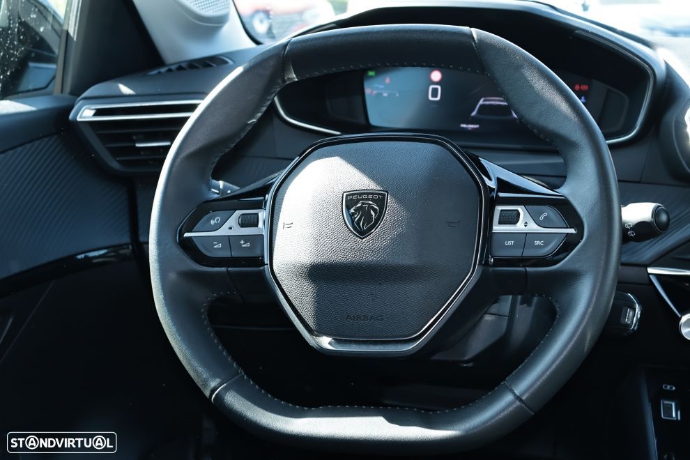 Peugeot 208 1.2 PureTech Allure - 8