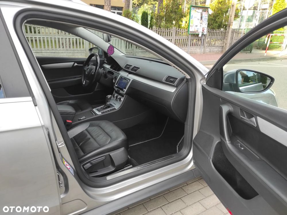 Volkswagen Passat 2.0 TDI BMT 4Mot Highline DSG - 9