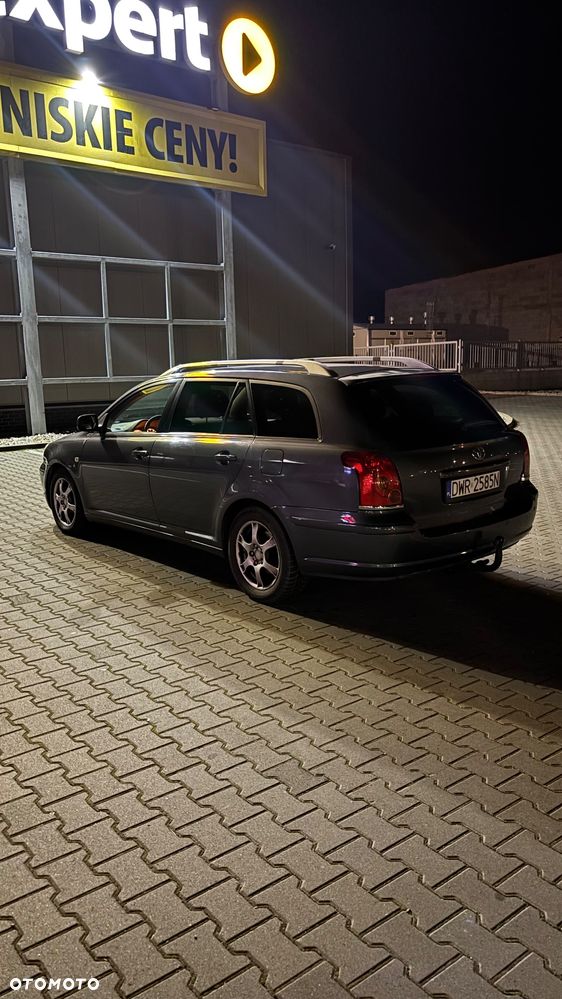 Toyota Avensis 2.2 D-CAT Sol - 5