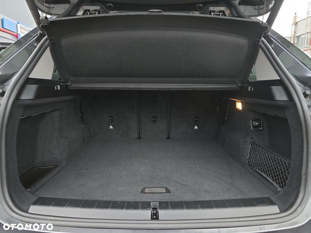 BMW X1 sDrive16d - 26