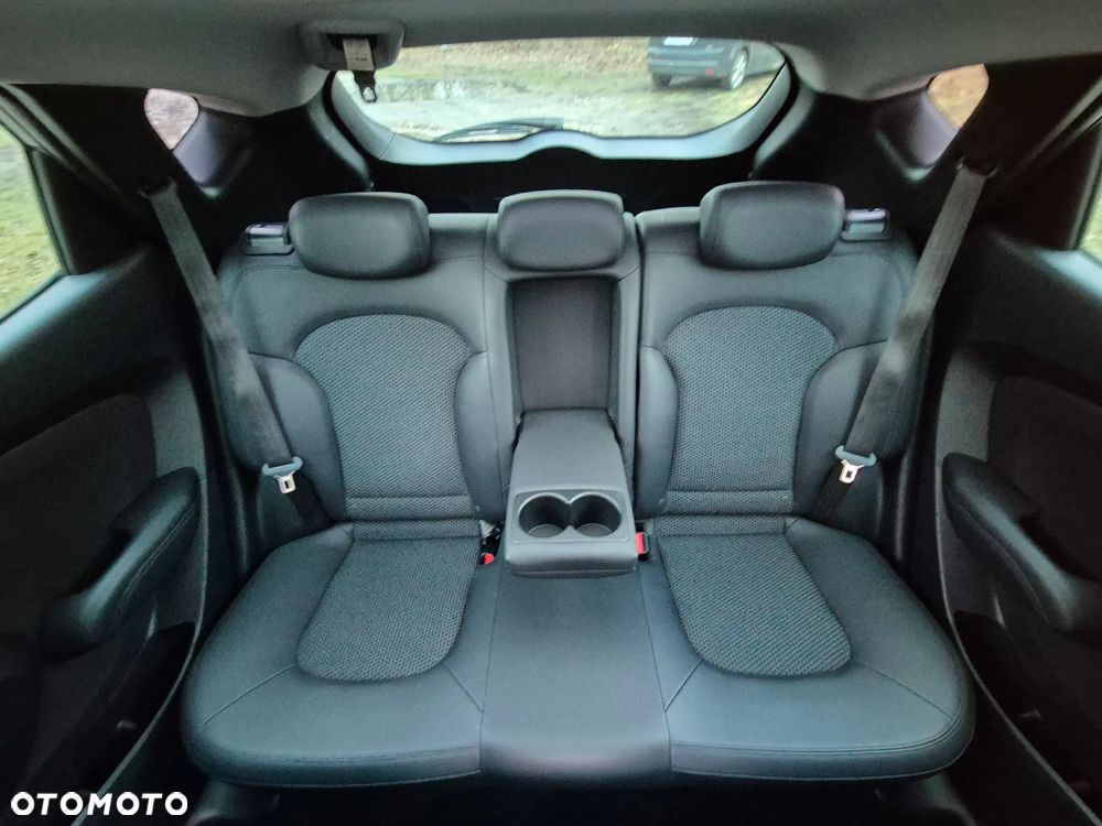 Hyundai ix35 blue 1.6 2WD Finale Silver - 34