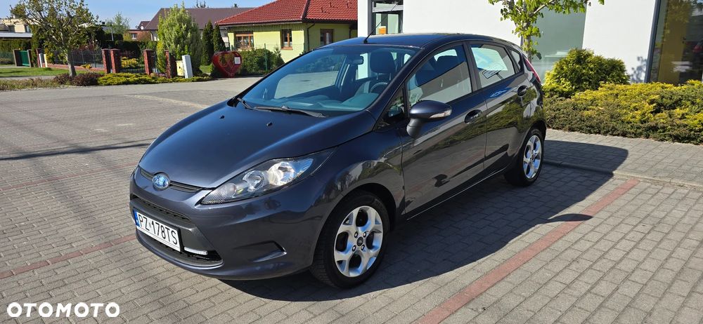 Ford Fiesta 1.25 Celebration - 1