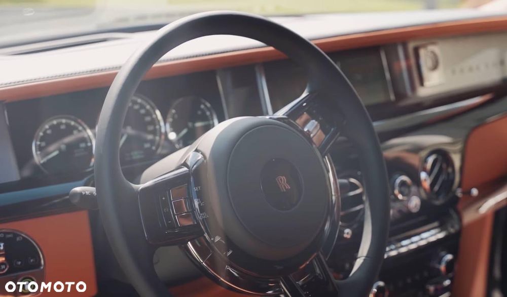 Rolls-Royce Phantom - 4