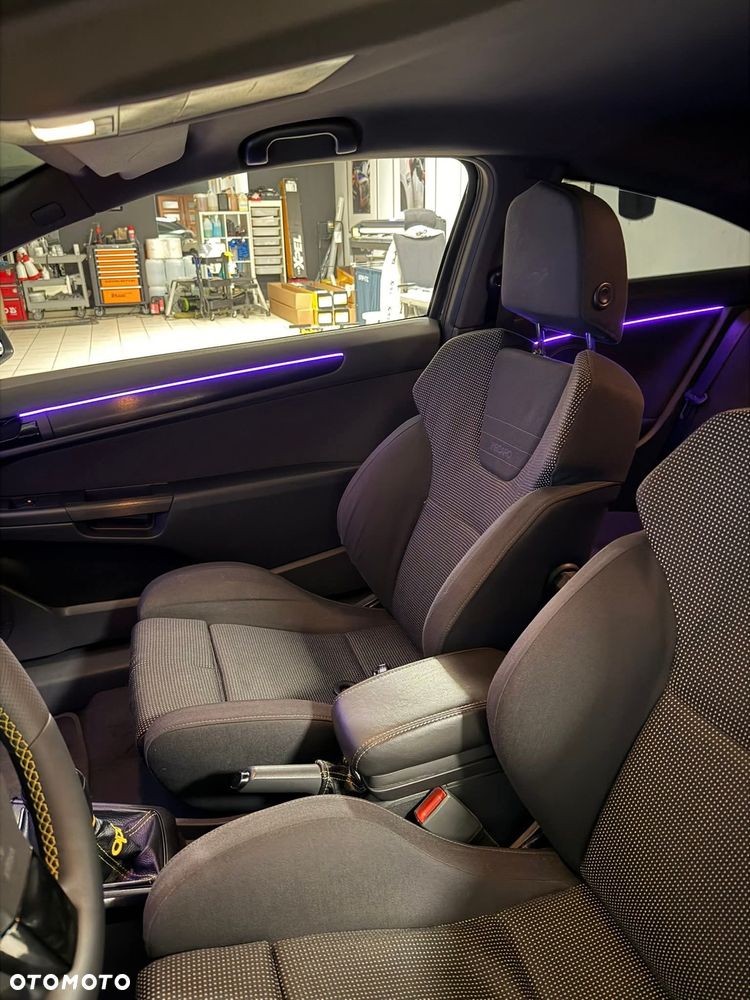 Opel Astra 1.9 CDTI Sport - 11