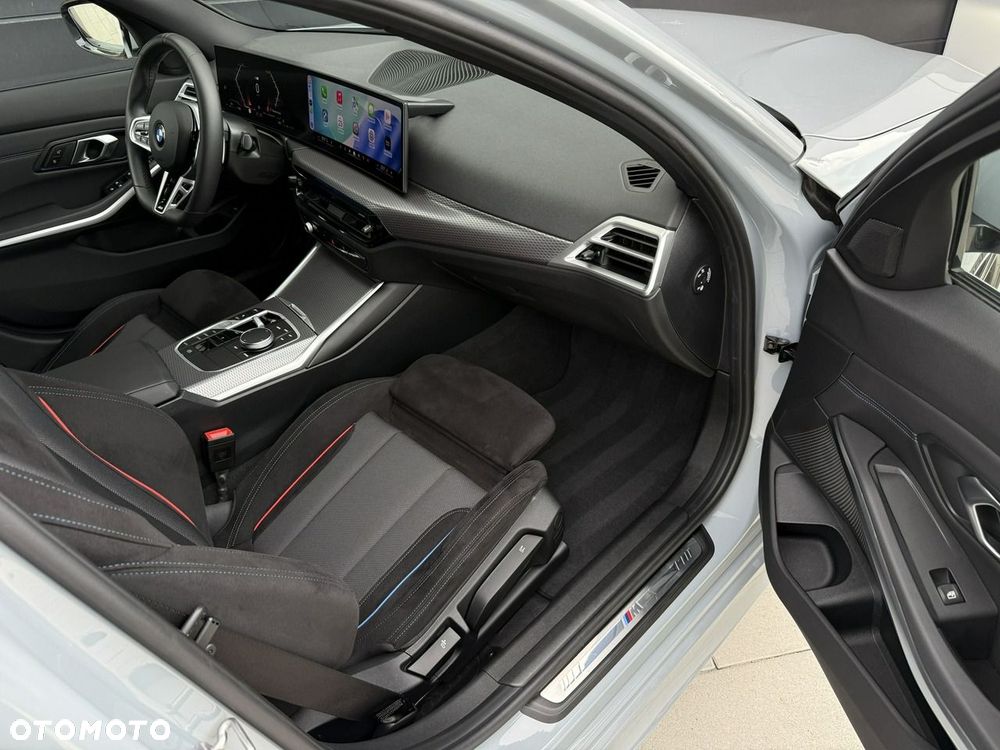BMW Seria 3 330i xDrive M Sport sport - 24