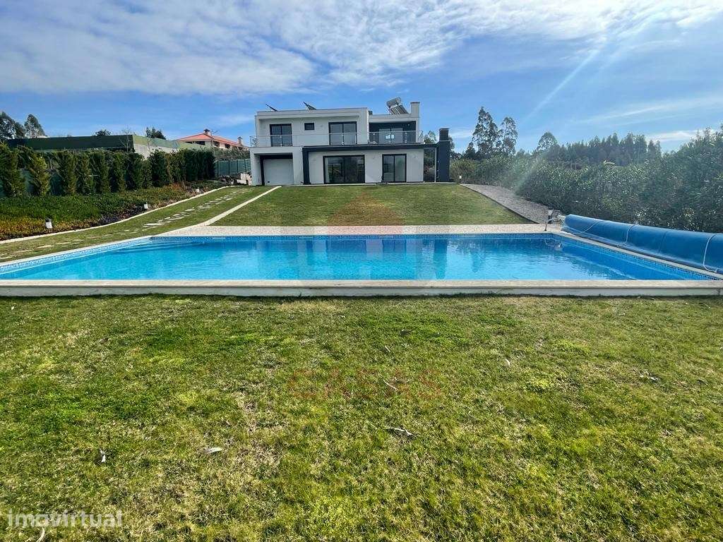 Moradia T4 estilo contemporâneo com piscina no Nadadouro - Grande imagem: 2/25