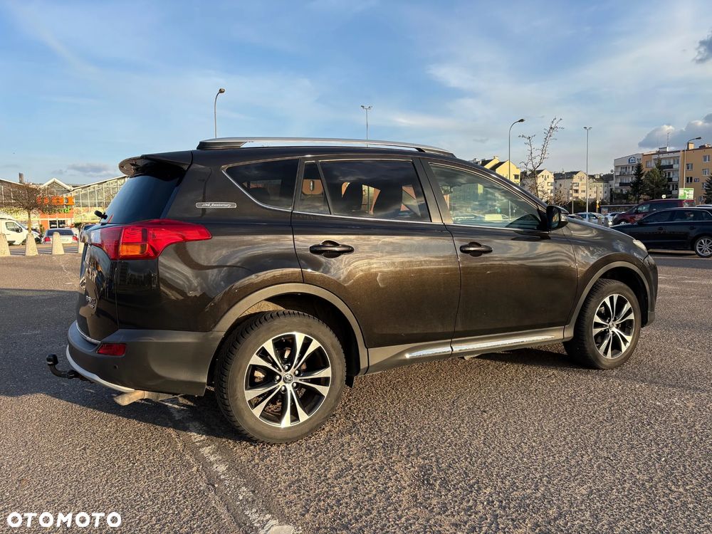 Toyota RAV4 2.2 D-CAT Premium - 4