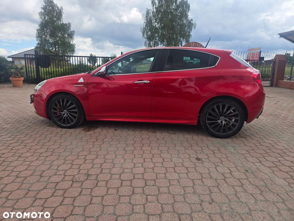 Alfa Romeo Giulietta 1.8 TBi 16V Quadrifoglio Verde - 2