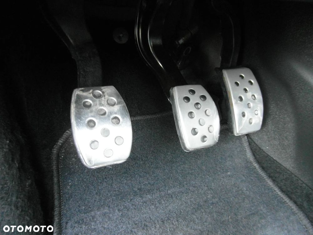 Opel Corsa 1.4 16V Color Edition - 28