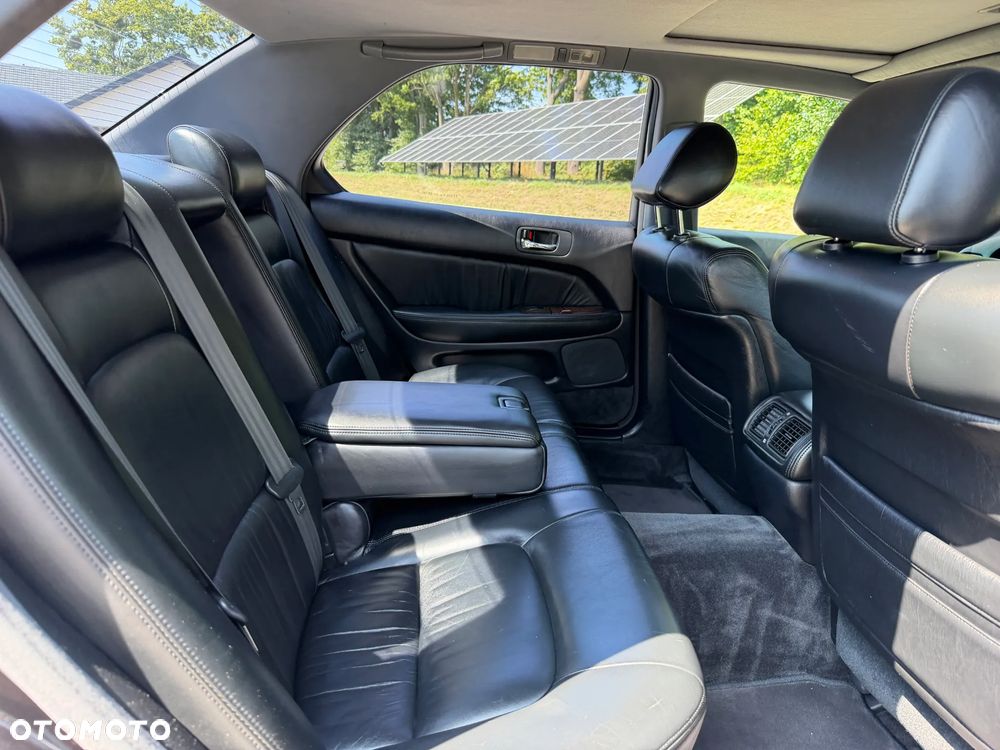 Lexus LS - 16