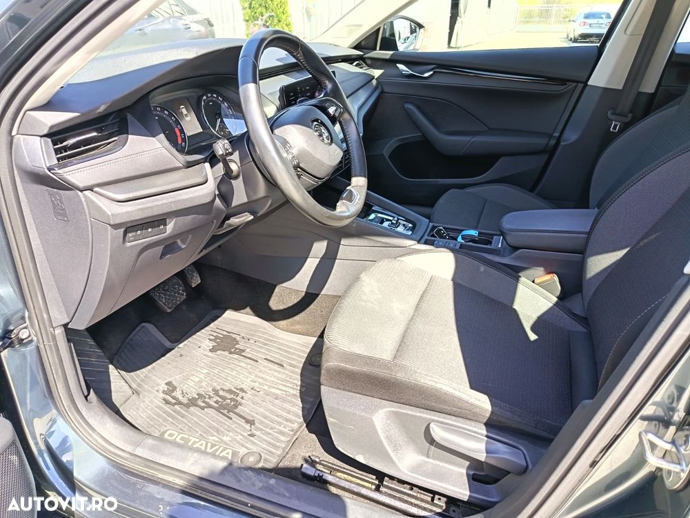 Skoda Octavia 2.0 TDI DSG Ambition - 9