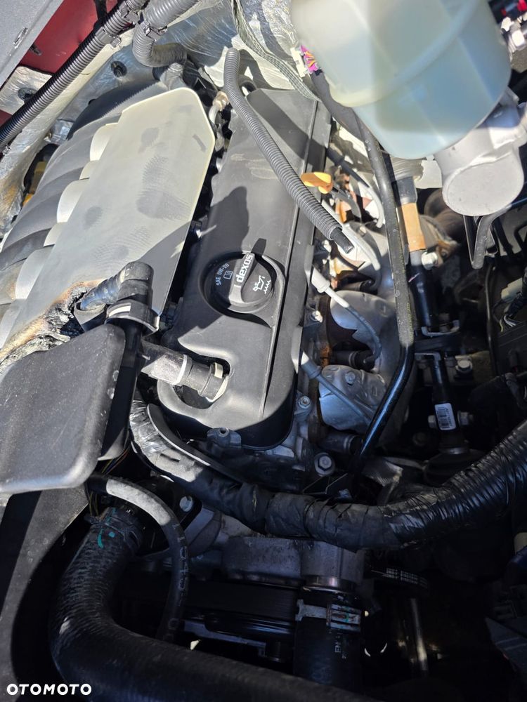 Cadillac Escalade ESV 6.2 V8 AWD AT Premium - 26